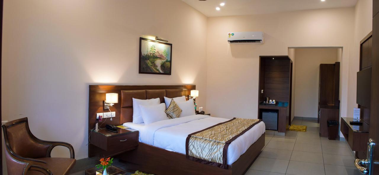 Corbett The Baagh Spa & Resort Rāmnagar Extérieur photo
