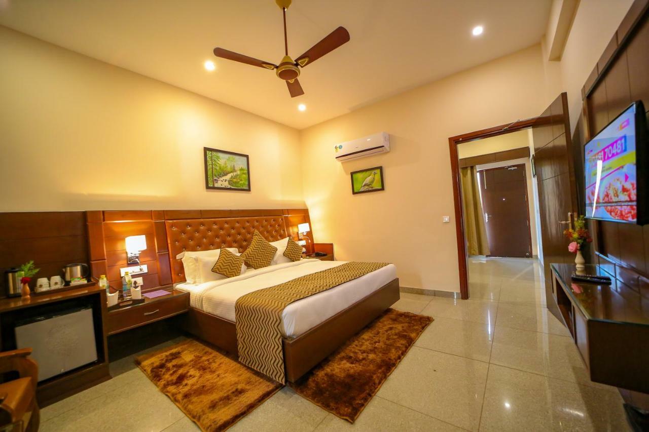 Corbett The Baagh Spa & Resort Rāmnagar Extérieur photo